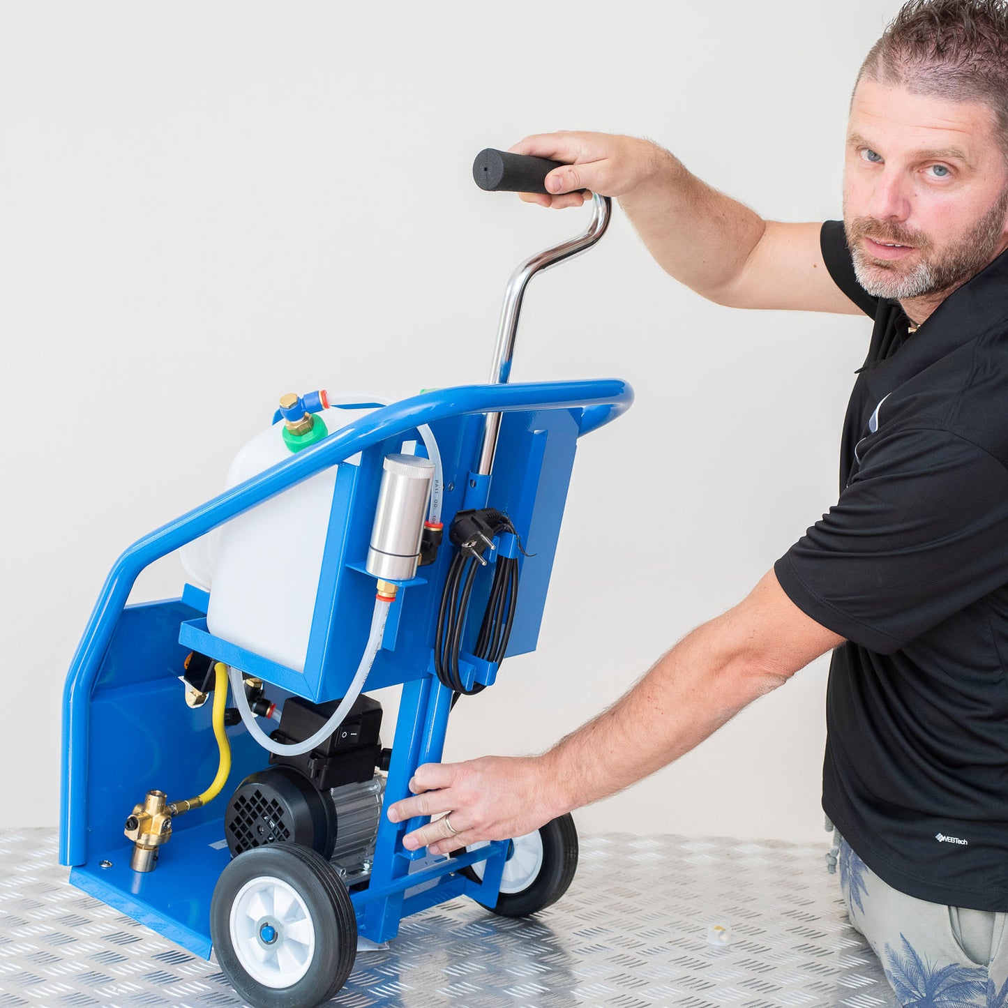 Mastercool 69900-220 — Flush Machine - 220 V-50 Hz